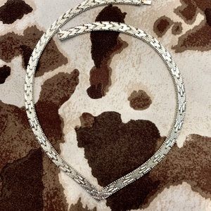 **SOLD** Vintage .925 Milor Italy Sterling Silver Riccio V Shape Necklace 16"